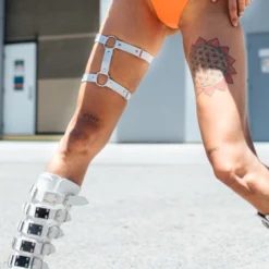 AE 1pc Miss Behaved Dual-Strap Faux Leather O-Ring Leg Garter Womens